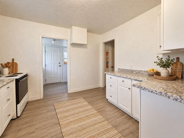 905 NICHOLSON STREET, Clearwater, FL 33755