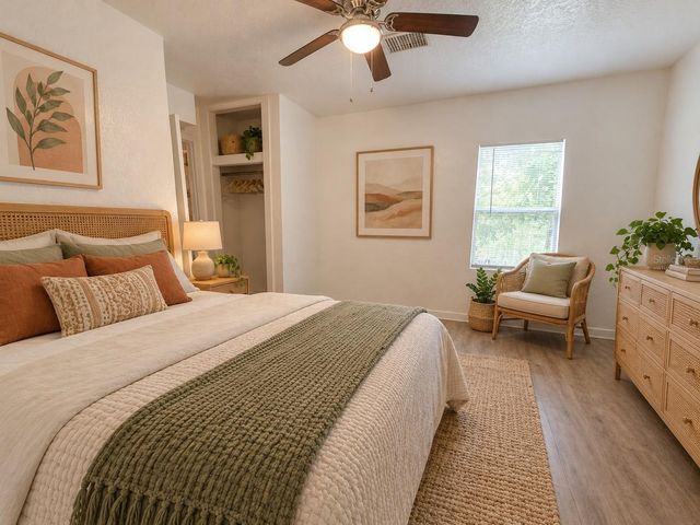 905 NICHOLSON STREET, Clearwater, FL 33755