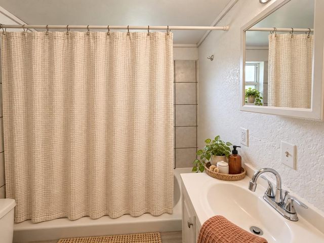 905 NICHOLSON STREET, Clearwater, FL 33755