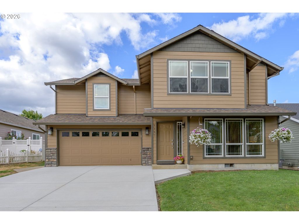 Image 1 of property listing at 2387 Sw LEO St, Mc Minnville, OR 97128