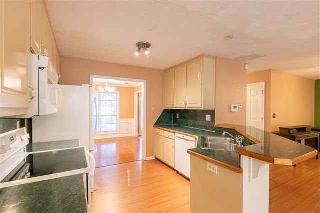 819 Simon Way, Lawrenceville, GA 30045