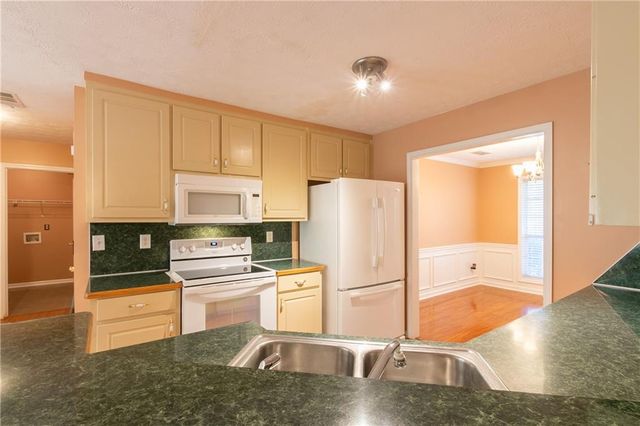 819 Simon Way, Lawrenceville, GA 30045
