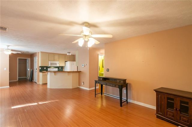 819 Simon Way, Lawrenceville, GA 30045