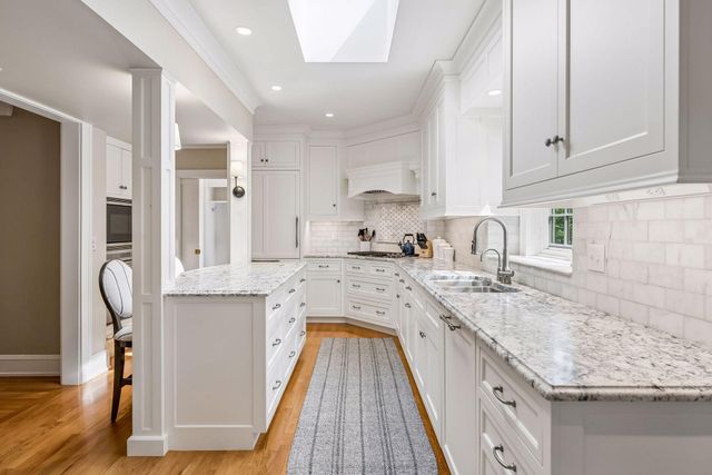 4517 Wooddale Avenue, Edina, MN 55424