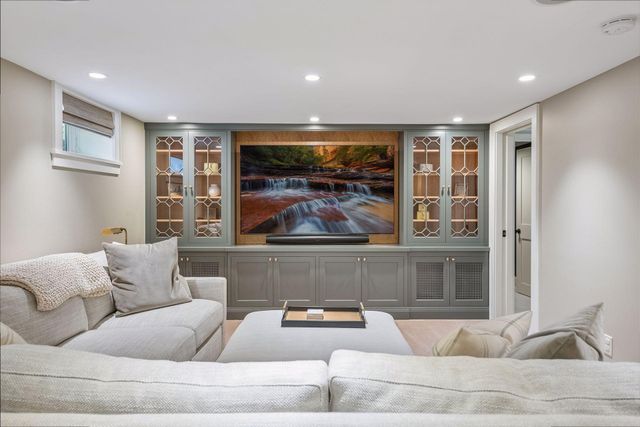 4517 Wooddale Avenue, Edina, MN 55424