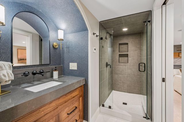 4517 Wooddale Avenue, Edina, MN 55424