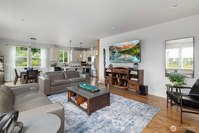 16700 Frazier Heights Place, Burlington, WA 98233