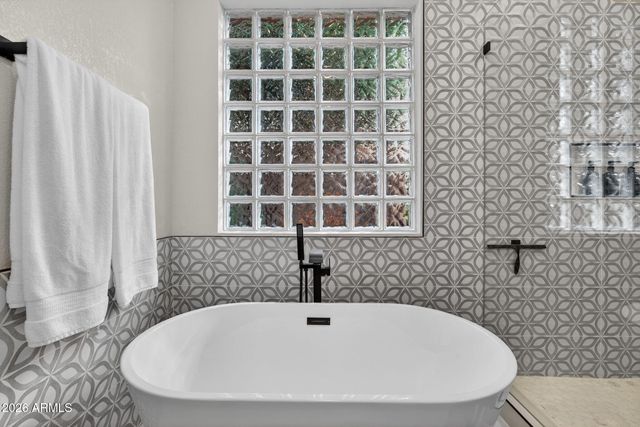 6018 E SMOKEHOUSE Trail, Scottsdale, AZ 85266