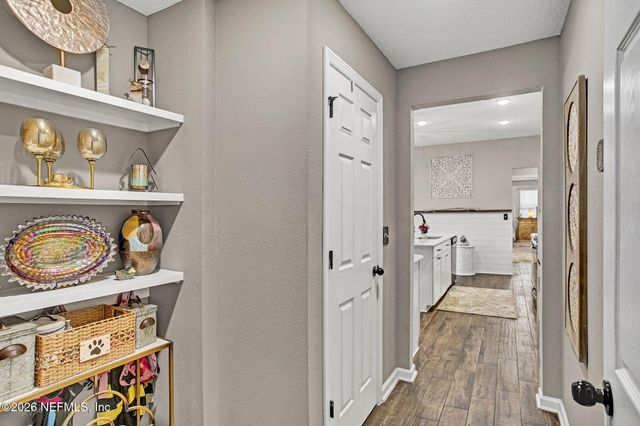 13888 HARLOWTON Avenue, Jacksonville, FL 32256