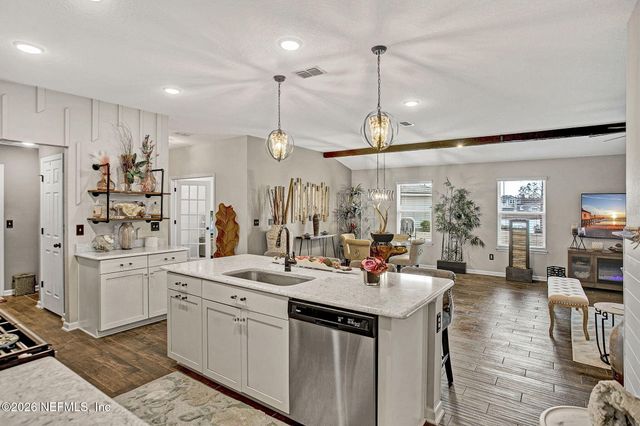 13888 HARLOWTON Avenue, Jacksonville, FL 32256