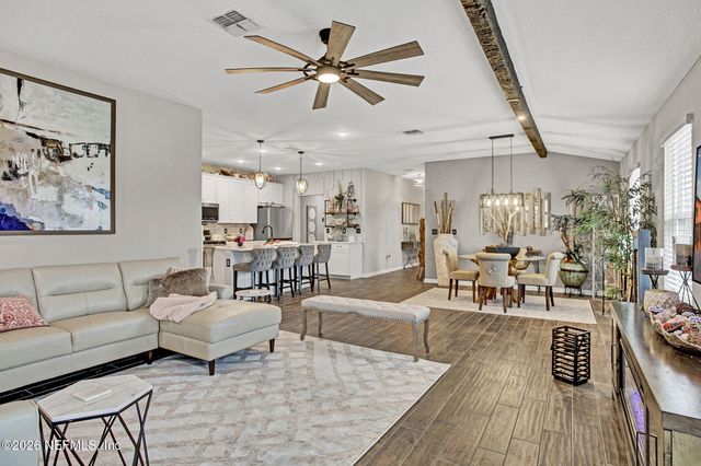 13888 HARLOWTON Avenue, Jacksonville, FL 32256