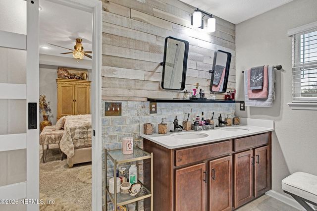 13888 HARLOWTON Avenue, Jacksonville, FL 32256