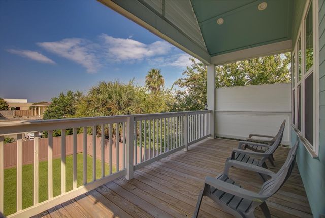 2301 67th Street, Galveston, TX 77551