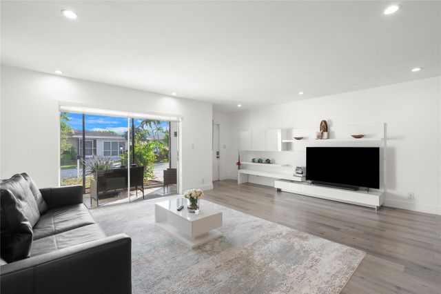 1111 NW 49th Street, Deerfield Beach, FL 33064