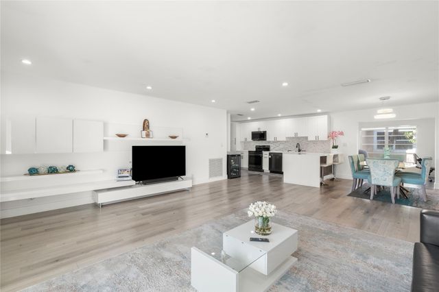 1111 NW 49th Street, Deerfield Beach, FL 33064