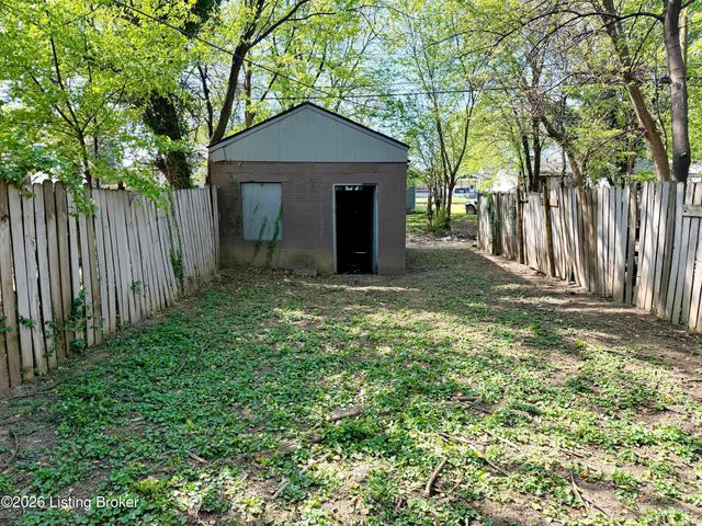 1768 W Hill St, Louisville, KY 40210