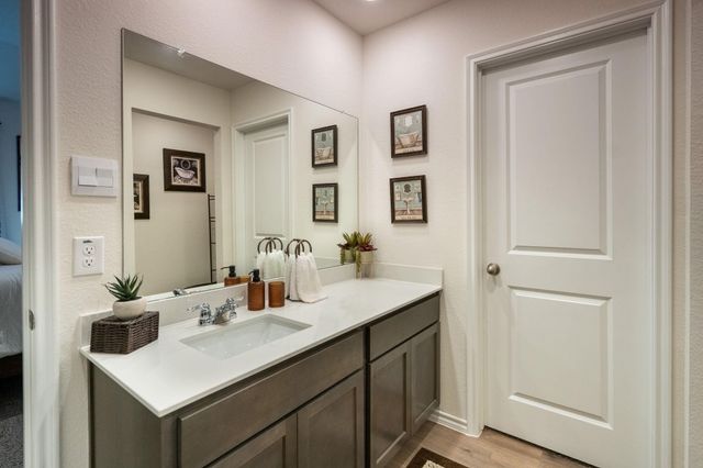 808 Hay Loft Lane, Royse City, TX 75189