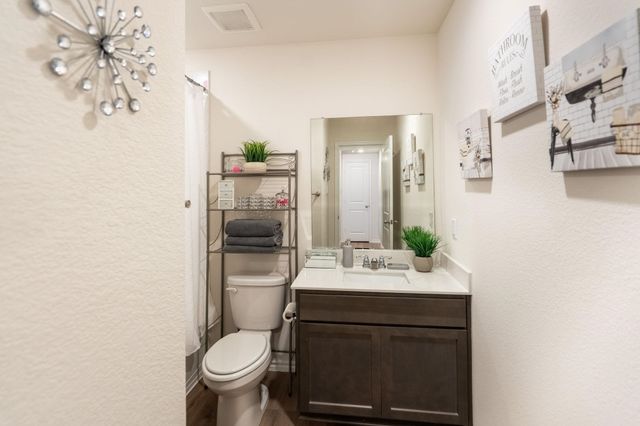 808 Hay Loft Lane, Royse City, TX 75189