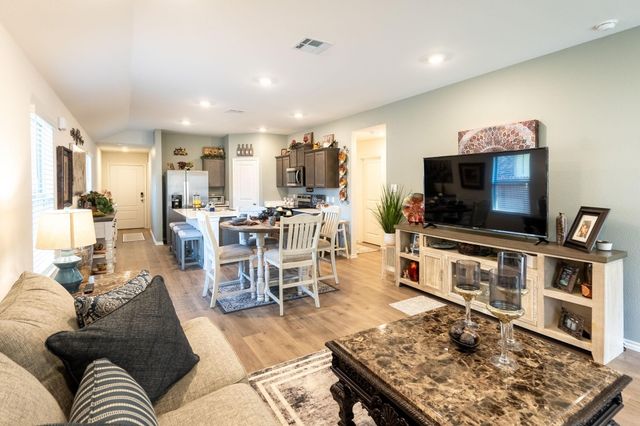 808 Hay Loft Lane, Royse City, TX 75189