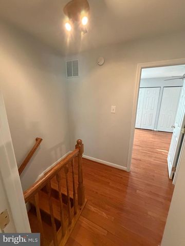 2214 JENSEN PL, Herndon, VA 20170