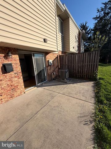 2214 JENSEN PL, Herndon, VA 20170