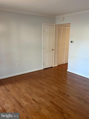 2214 JENSEN PL, Herndon, VA 20170
