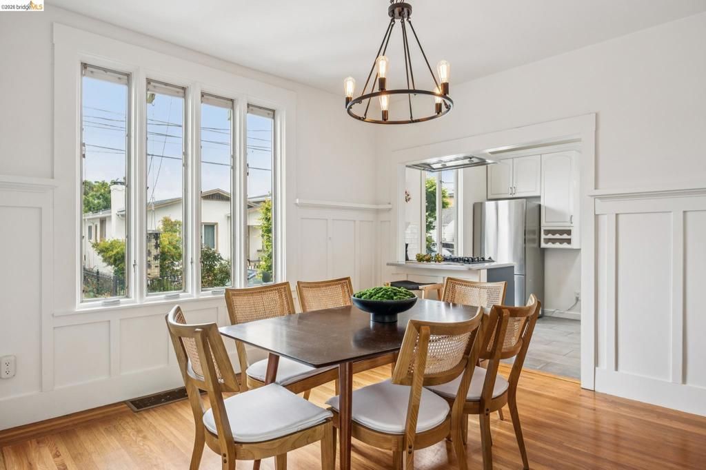 Image 11 of property listing at 4720 Salem St, Emeryville, CA 94608