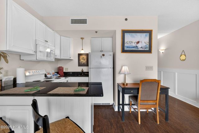 106 N Water Street 302, Wilmington, NC 28401