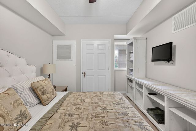 106 N Water Street 302, Wilmington, NC 28401
