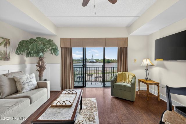 106 N Water Street 302, Wilmington, NC 28401