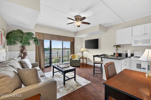 106 N Water Street 302, Wilmington, NC 28401