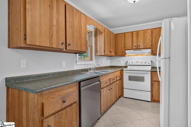 187 Caledonia Road, Landrum, SC 29356
