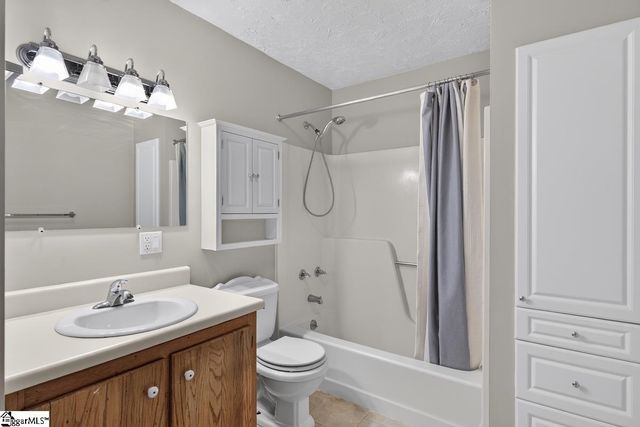 187 Caledonia Road, Landrum, SC 29356