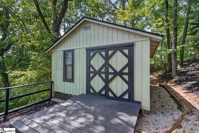 187 Caledonia Road, Landrum, SC 29356