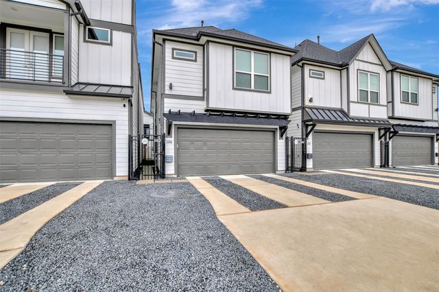119 E 43rd Street B, Houston, TX 77018