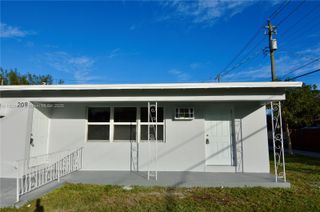 209 SW 14th St 2, Dania Beach, FL 33004