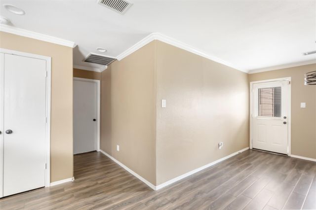 9415 Shaded Pines Drive, Humble, TX 77396