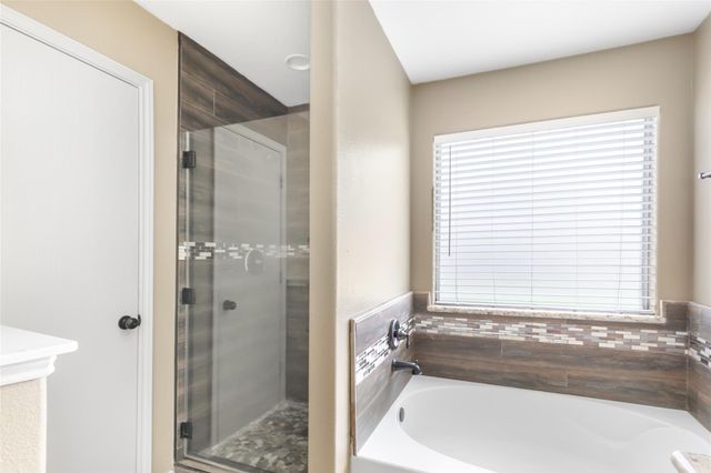 9415 Shaded Pines Drive, Humble, TX 77396