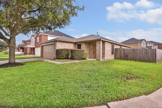 9415 Shaded Pines Drive, Humble, TX 77396