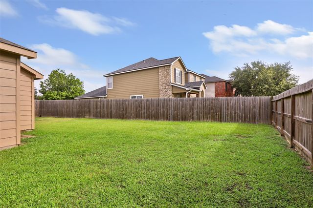 9415 Shaded Pines Drive, Humble, TX 77396