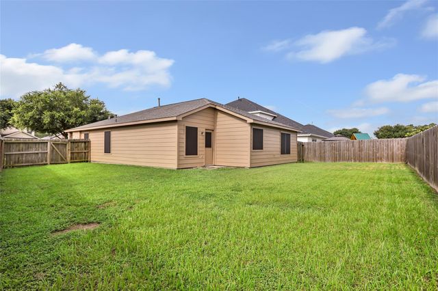 9415 Shaded Pines Drive, Humble, TX 77396