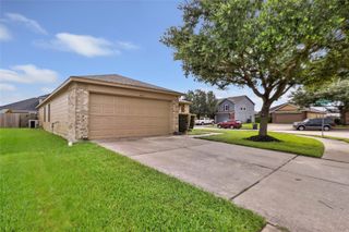 9415 Shaded Pines Drive, Humble, TX 77396