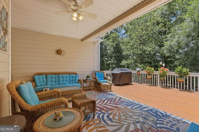 139 Montvale Drive, Hoschton, GA 30548
