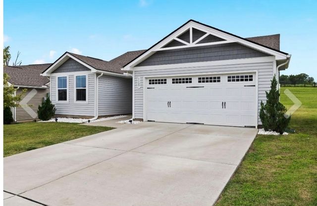 1127 Concord Springs Dr, White House, TN 37188