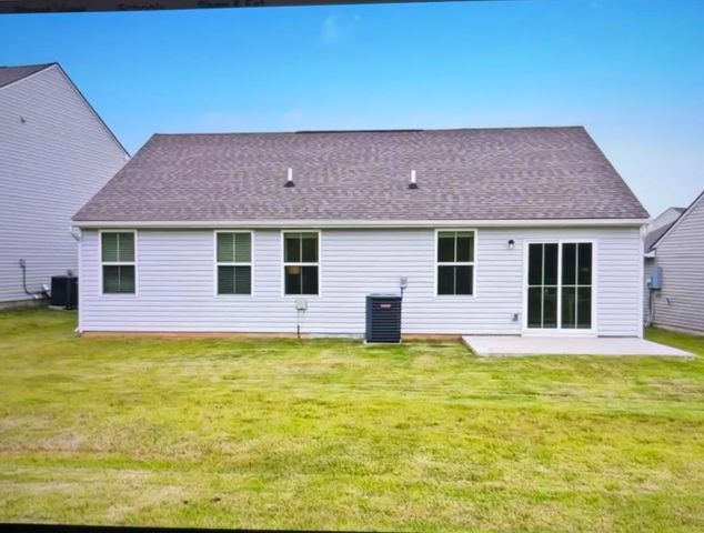 1127 Concord Springs Dr, White House, TN 37188