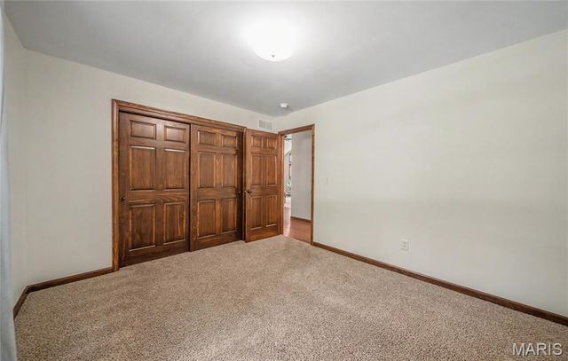 33701 Crystal Lake Road, Brighton, IL 62012