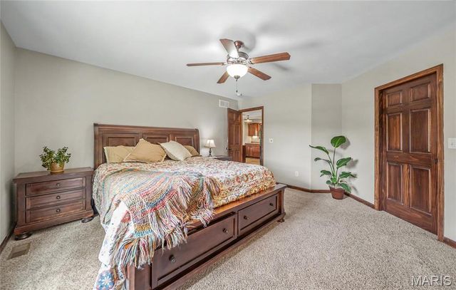 33701 Crystal Lake Road, Brighton, IL 62012