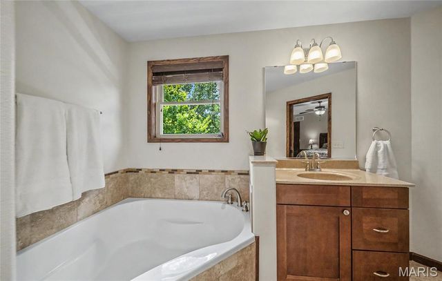 33701 Crystal Lake Road, Brighton, IL 62012