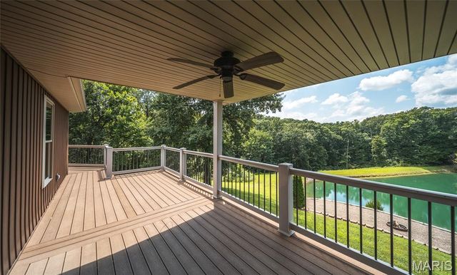 33701 Crystal Lake Road, Brighton, IL 62012