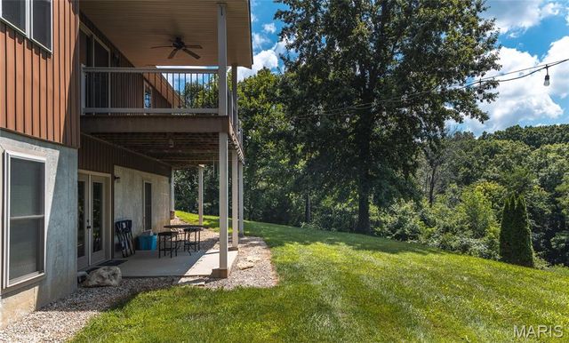 33701 Crystal Lake Road, Brighton, IL 62012